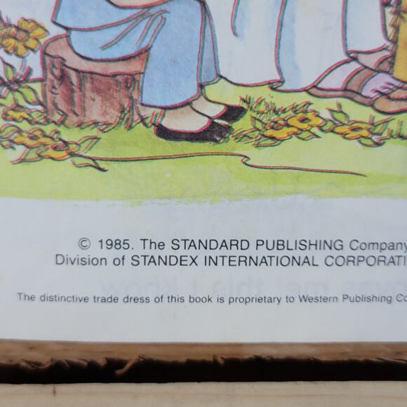 VINTAGE 2 Little Golden Books: Yes! Jesus Loves Me & Animal Daddies (hardback) - Picture 3 of 6